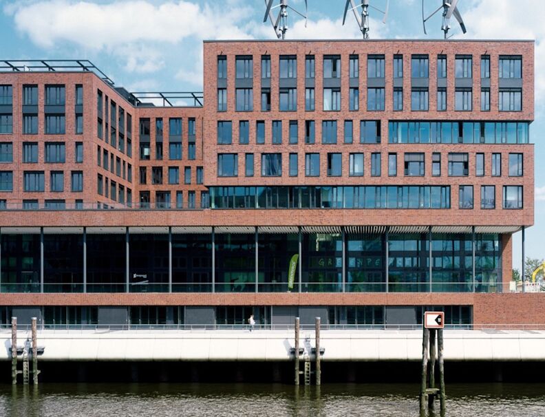 Projekt HCU.YOO Elbarkaden, Hamburg – Referenz von NOVIA